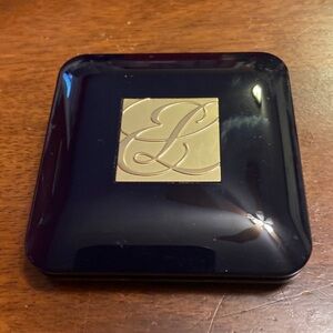 Brand new Estée Lauder quad eyeshadow. Final price